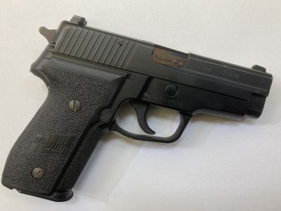 Pistola semiautomatica calibro 9x21 modello P228 usata Sig Sauer